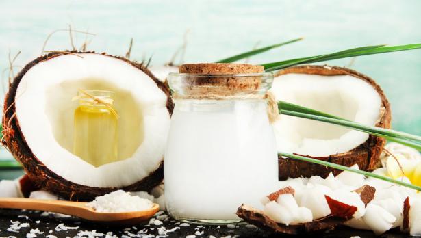 Кокосово масло – полезно ли е за кожата и как да го използвате правилно? -  Tialoto