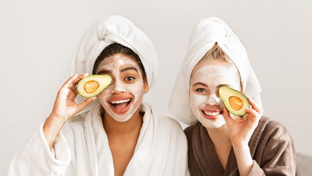 Зехтин, банан, авокадо – 8 маски за лице с хранителни продукти - Tialoto