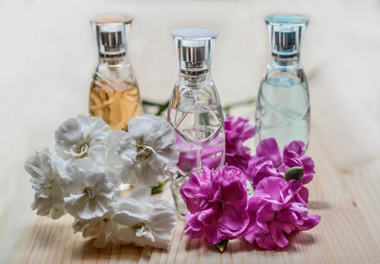 Как да използваме парфюма си, за да може ароматът му да е по-траен? -  Tialoto