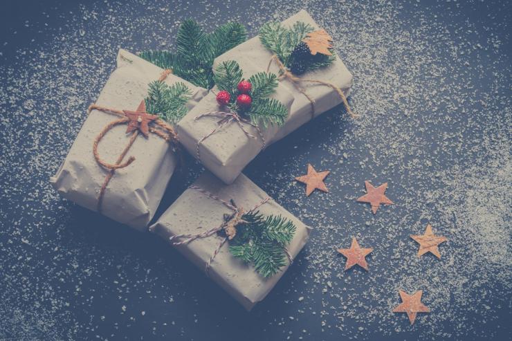 Зле опакованите подаръци носят повече щастие на Коледа - Tialoto